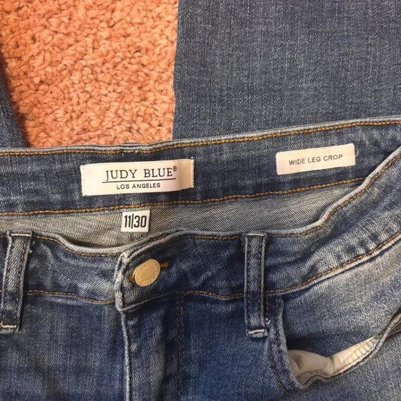 Judy Blue Jeans Womens Size 11/30 Blue Denim Wide Leg Crop Style JB88612 - Picture 2 of 7